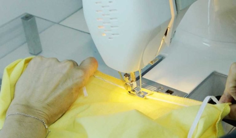 Lee más sobre el artículo ¿Cómo convertir sábanas planas en sábanas de cajón?